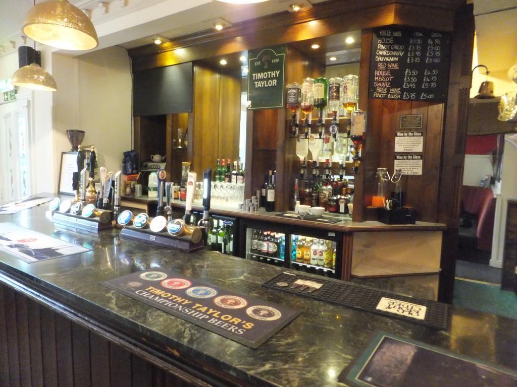 The Red Lion, Stretham Hotell Eksteriør bilde